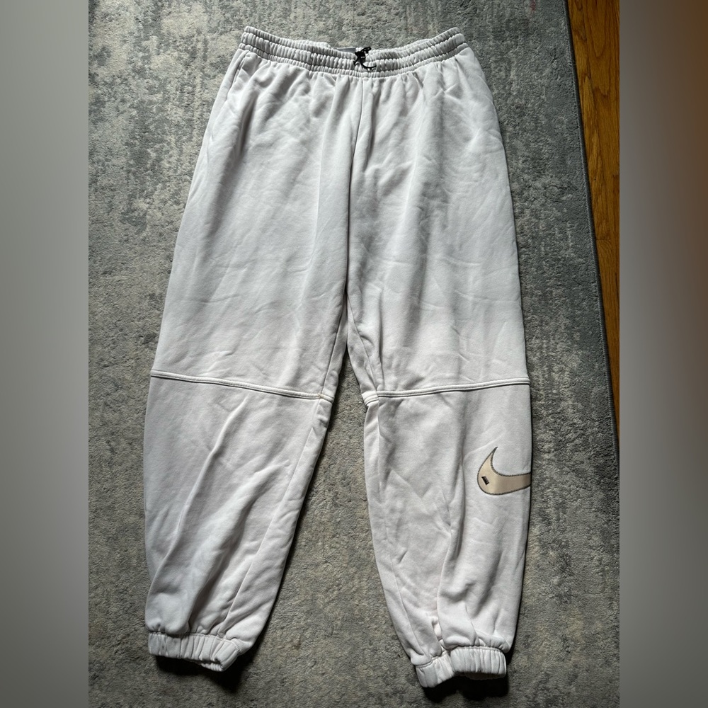 Nike women’s sweatpants
